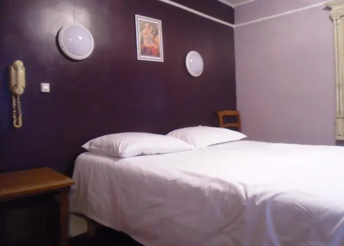 Hotell De Lille Louvre 2*