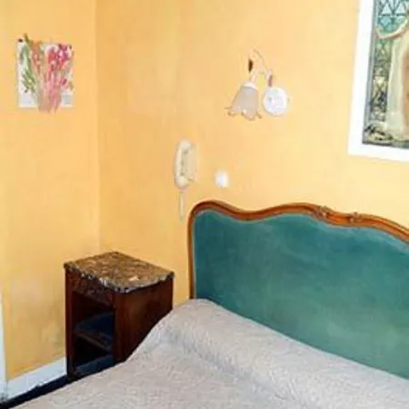 De Lille-louvre Hotel Paris