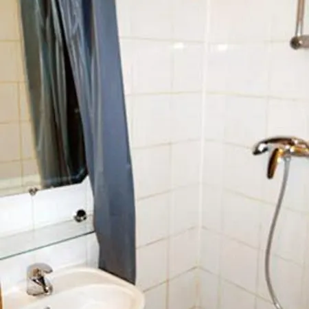 De Lille-louvre Hotel