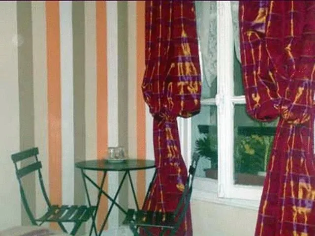 Hotel De Lille Louvre 2*